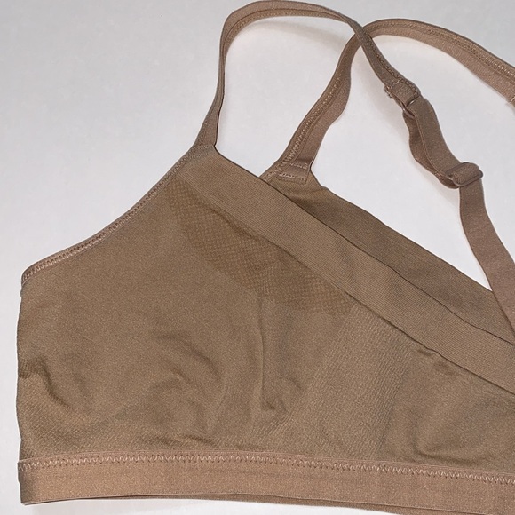 Small Felina Seamless Wirefree Cups Adj Straps 2 Hook Nude tone Bra, Pad Pockets - Picture 10 of 16